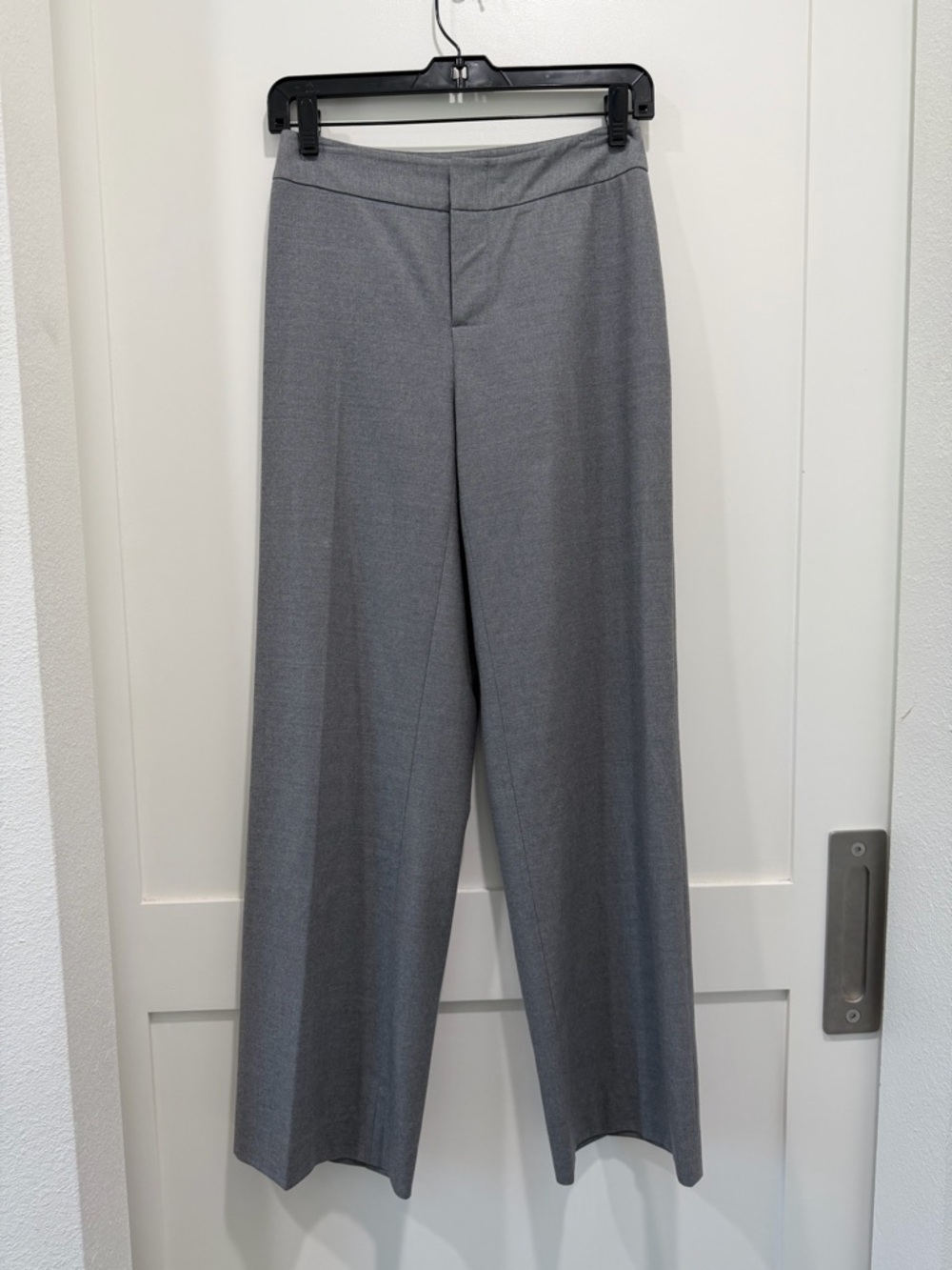 St John Collection Wool Straight Leg Pants Size 2 Gray